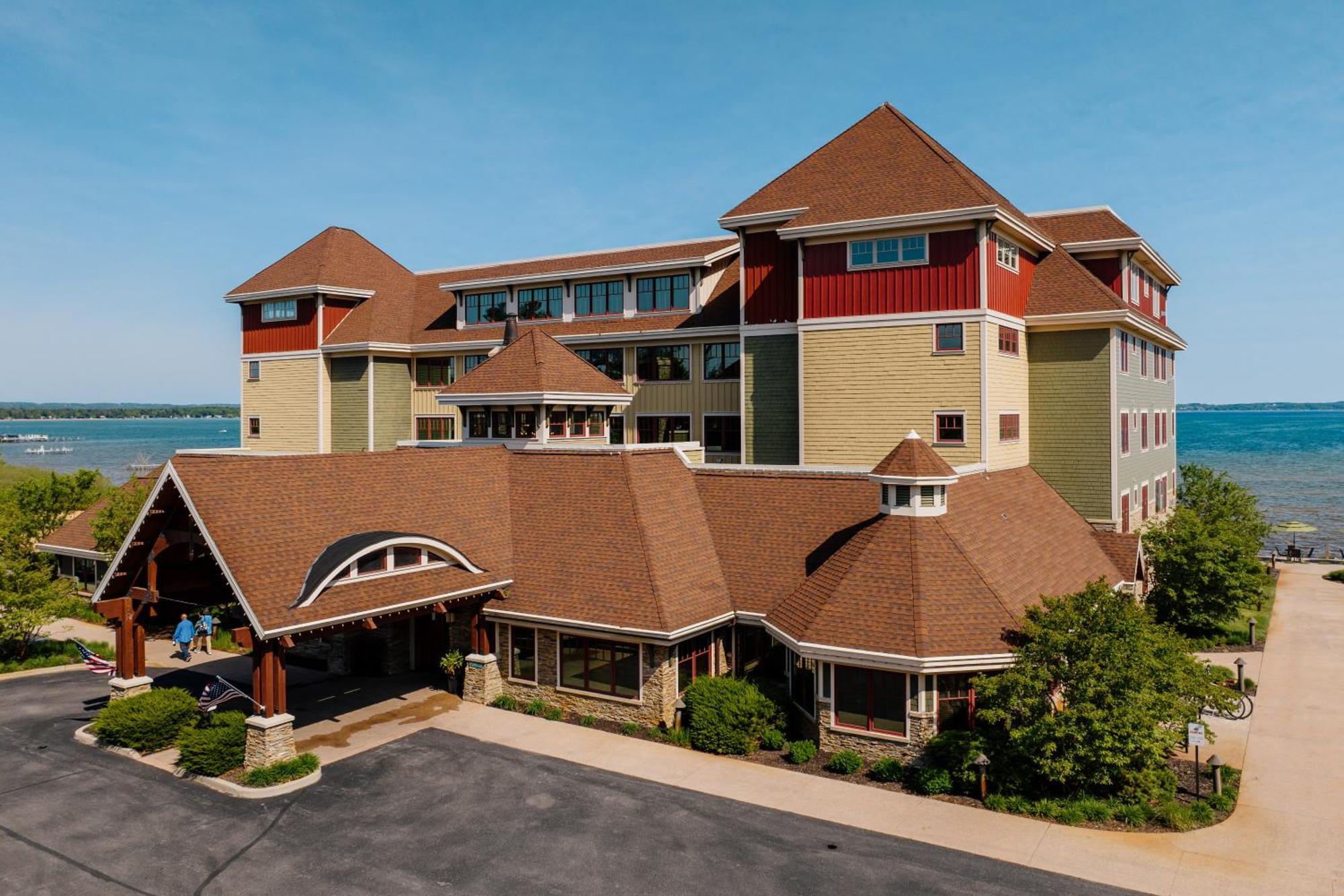 Tamarack Lodge Traverse City Exterior photo